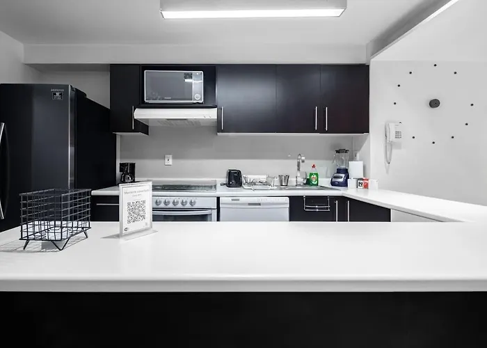 Polanco 2br Skyline Balcony Gym & Sauna Apartment *